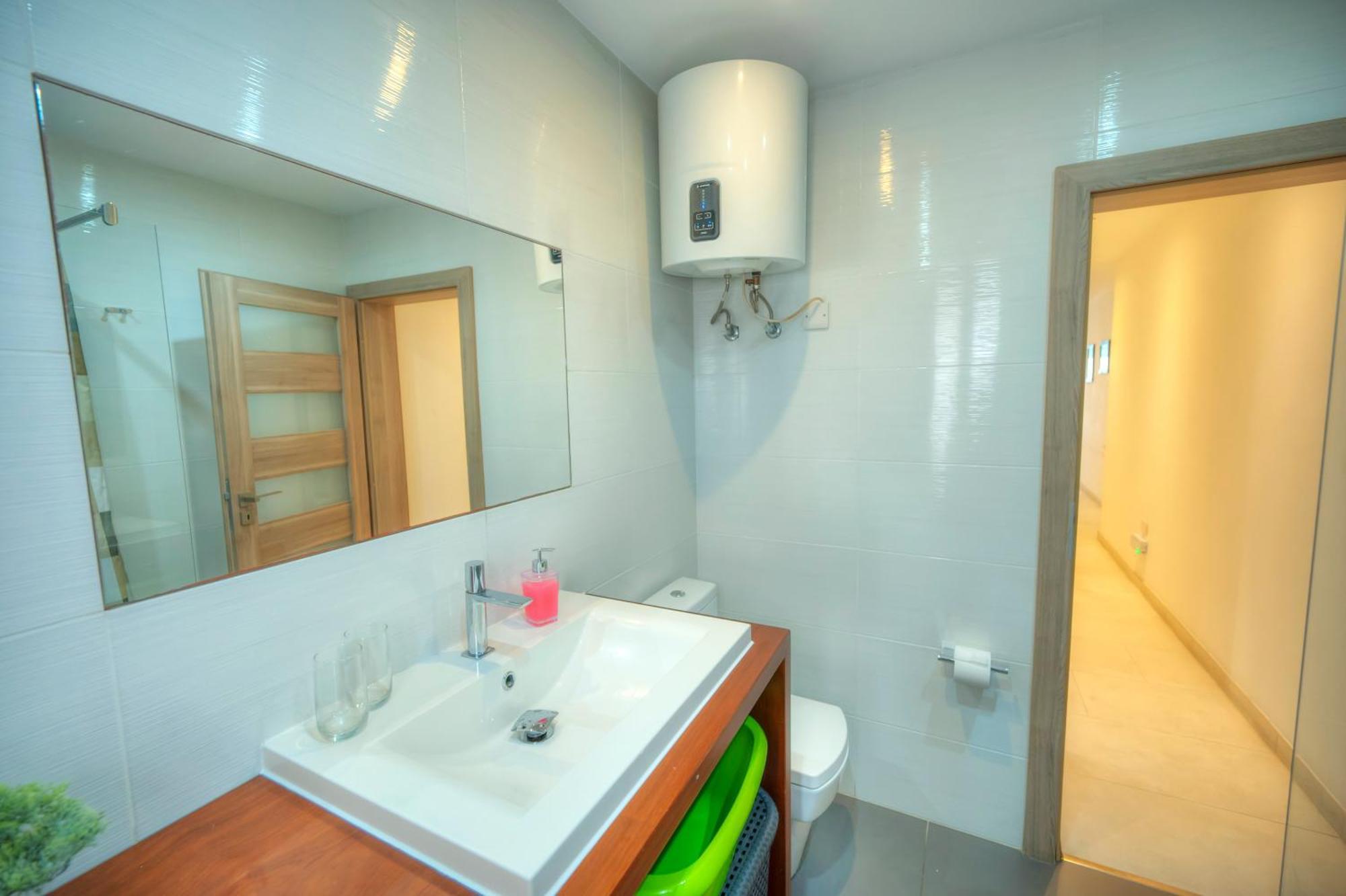 Apartment Seafront Bright & Spacious 2 Bedroom, Balcony, Kdeg1-1 Sliema